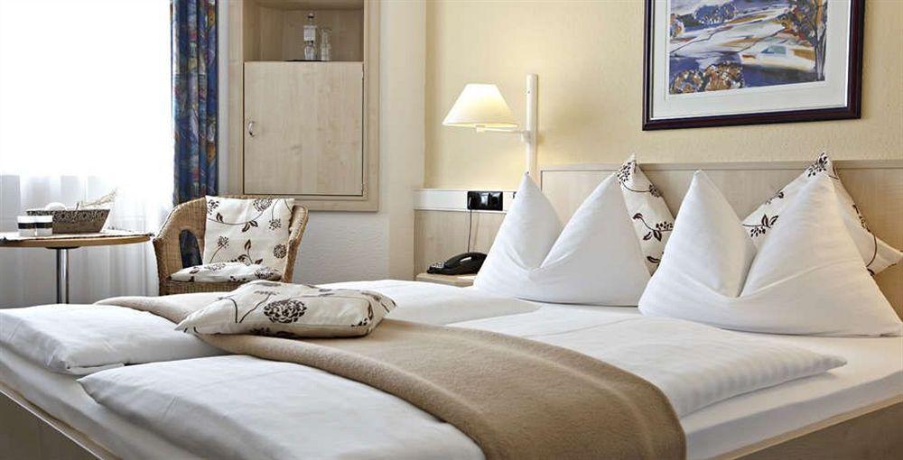 Intercityhotel Rostock Habitación foto